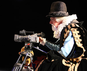 Roddy Maude-Roxby as Sir Francis Bacon
