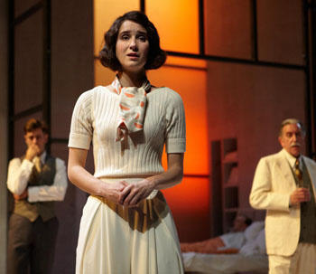 Beatriz Romilly as young wife Stella Tabret