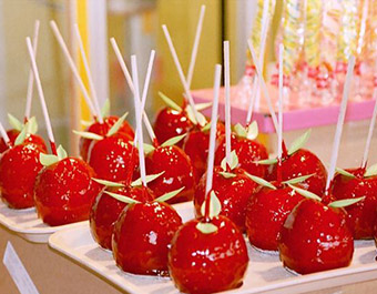 Toffee apples