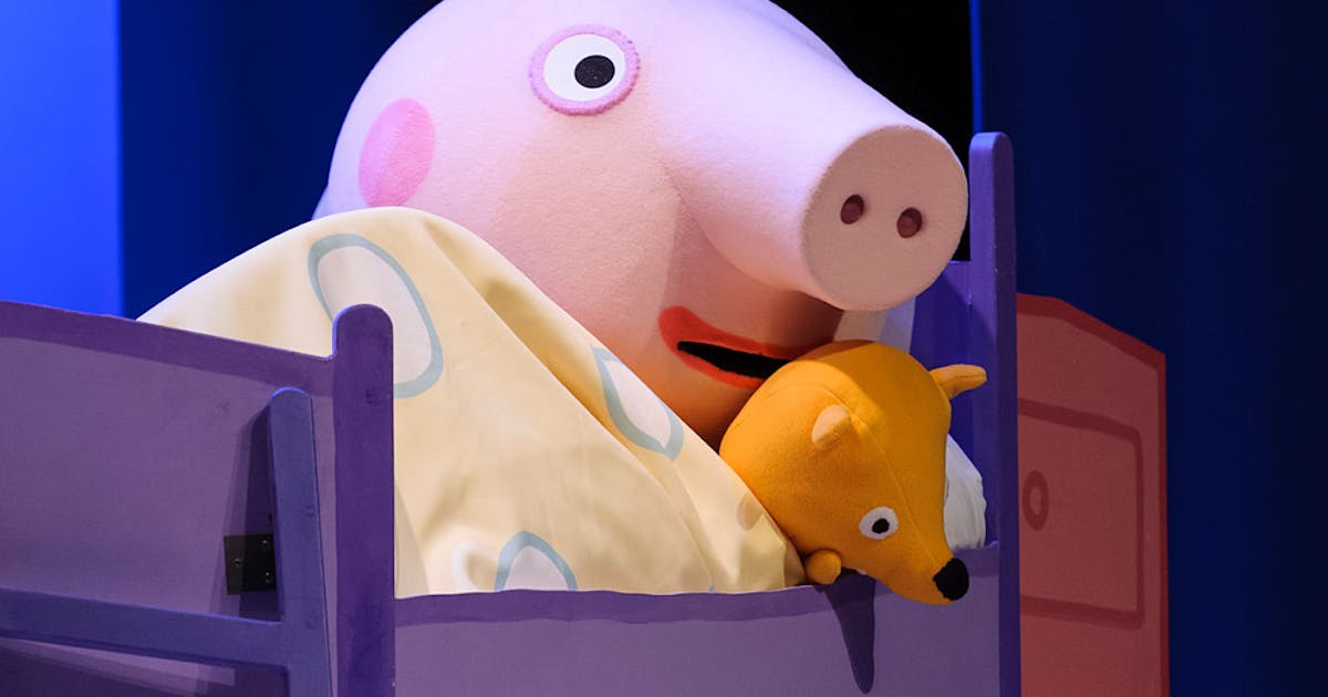 Peppa Pig English Episodes  George Pig Needs New Clothes 